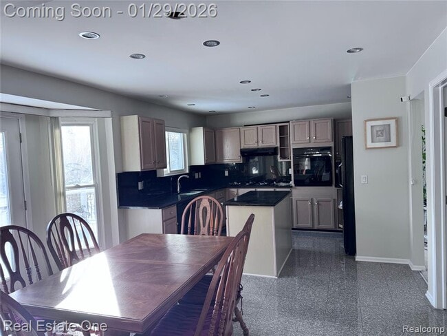 Building Photo - 37375 Chelsea Ln