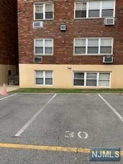 Building Photo - 2200 N Central Rd