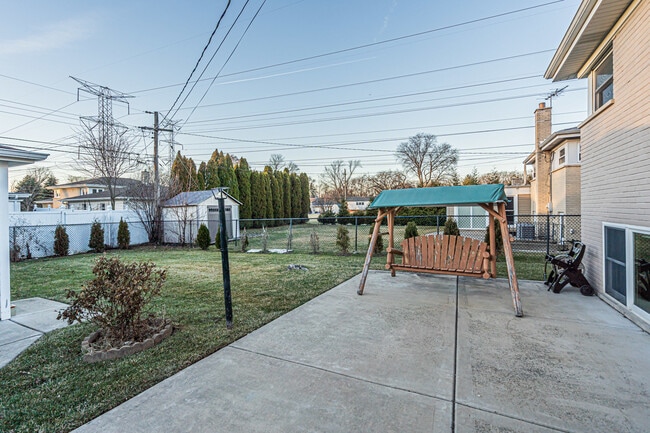 Building Photo - 9314 Menard Ave