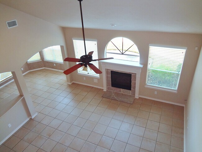 Building Photo - 3331 Double Lake Dr