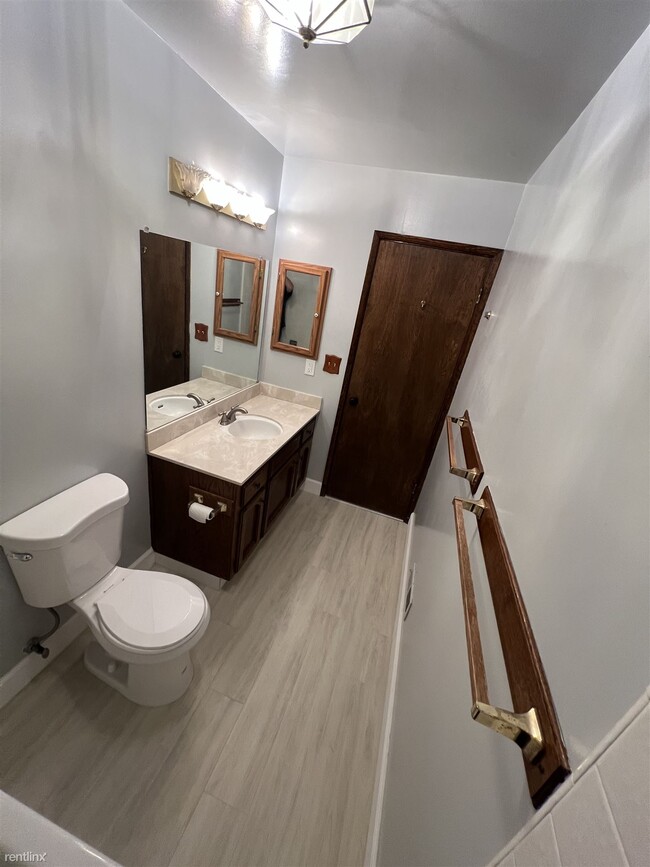 Building Photo - 4 br, 2.5 bath House - 16245 Jackson Oaks ...
