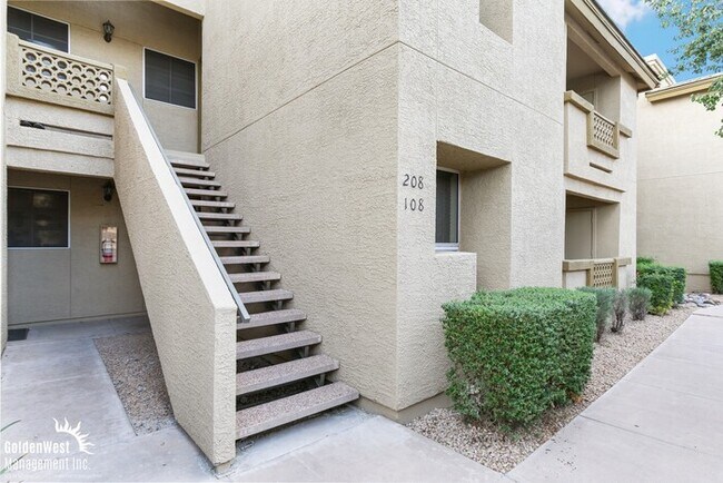 Building Photo - Beautiful 2Bdm 2Ba Condo at the Base of North Mountain Preserve!