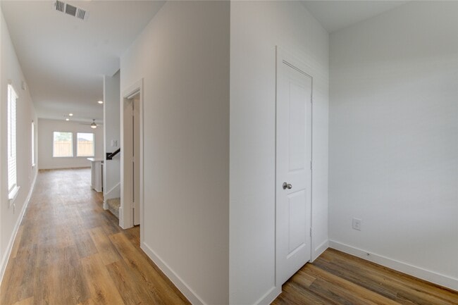 Building Photo - 9043 Rose Water Trl