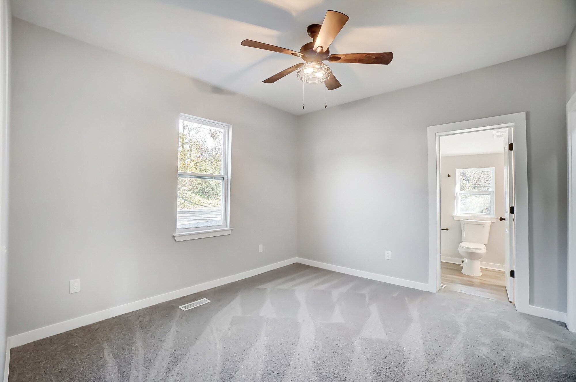 Master bedroom - 102 S Liberty St