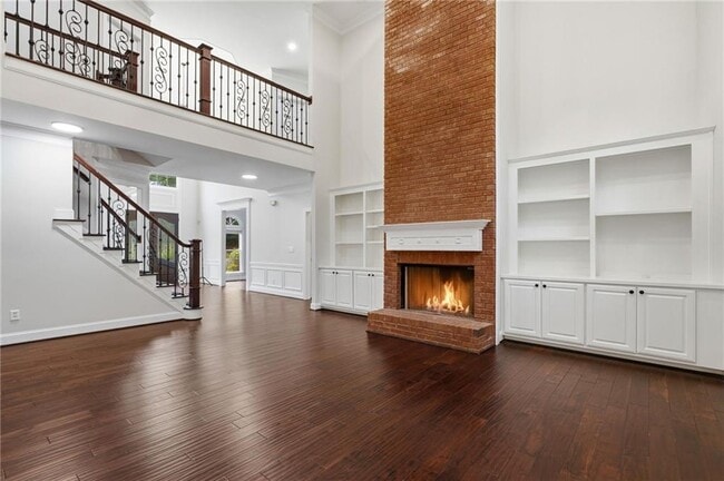 Building Photo - 730 Rose Creek Cir