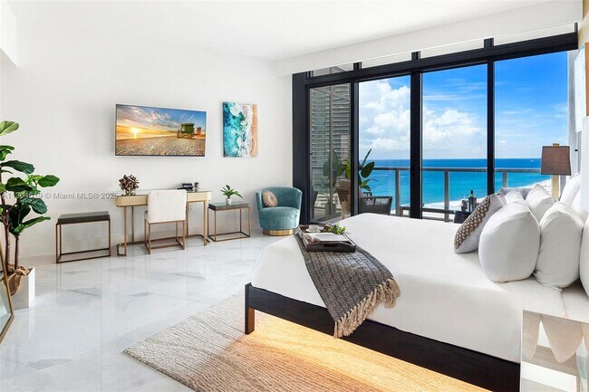 Building Photo - 2201 Collins Ave