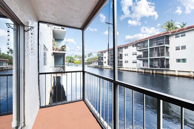 Building Photo - 1750 NW 3rd Terrace