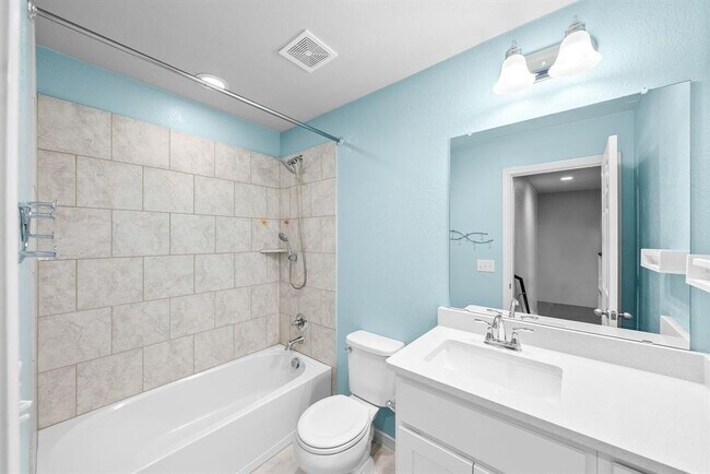 Building Photo - 5002 Plum Peach Bend