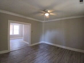Building Photo - Newly Remodeled Studio | Modern Finishes & In-Unit Laundry