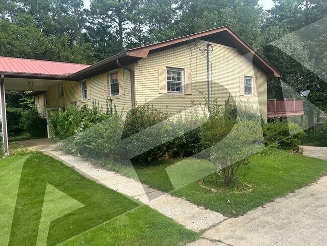 Building Photo - 525 Stoney Brook Dr SW