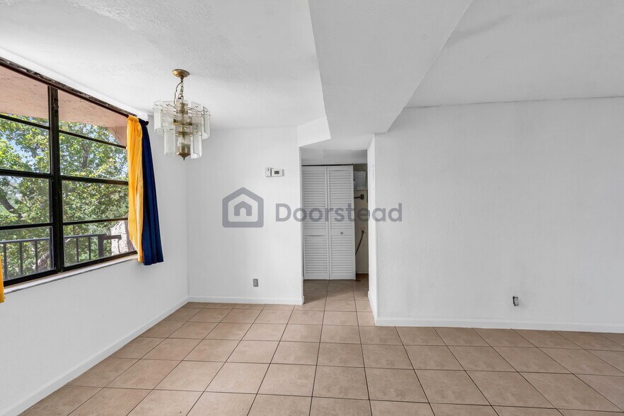 Building Photo - 3590 Blue Lake Dr