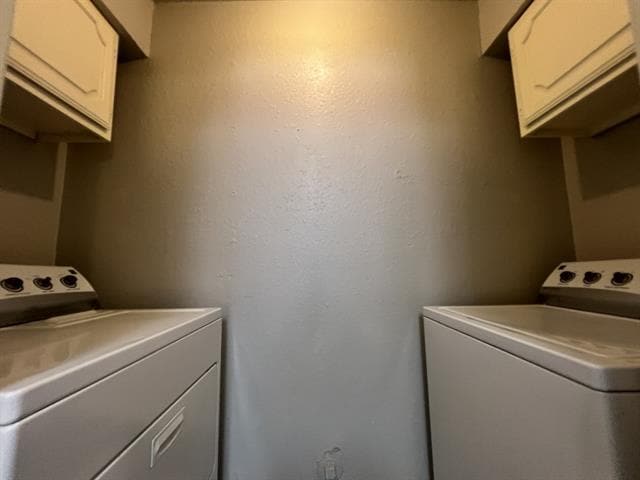 Building Photo - 4011 Ridgebrook Dr