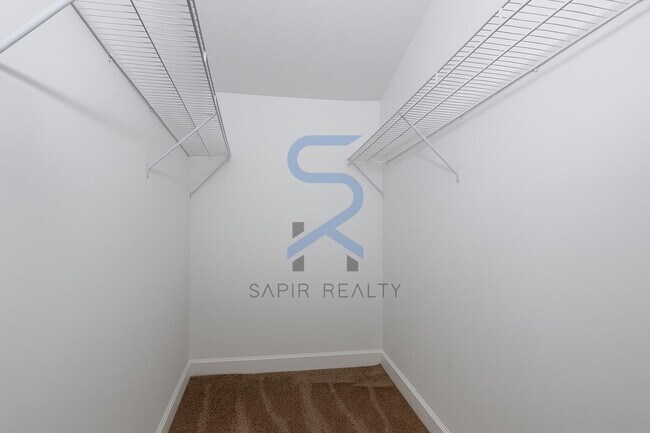 Building Photo - Move in before December 31st and get $100 OFF your rent for the first 3 months — PLUS a $250 Amaz...