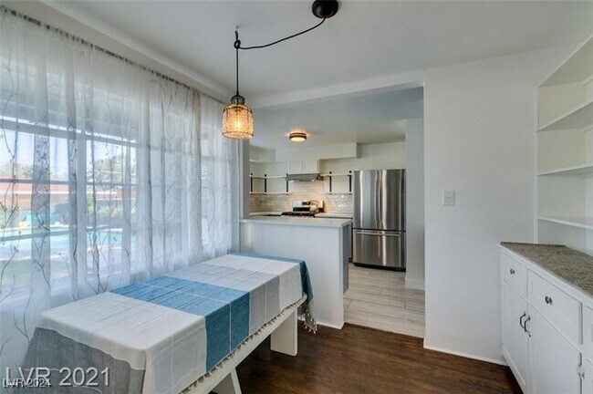 Building Photo - 1217 S 7th St