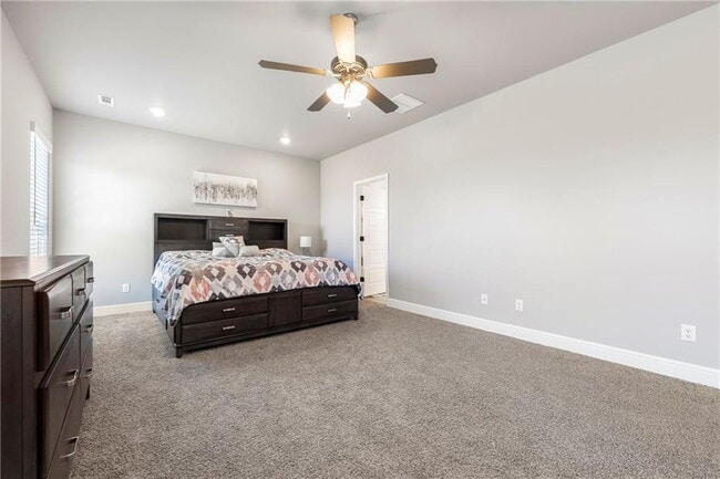 Building Photo - 2041 Tallgrass Ter