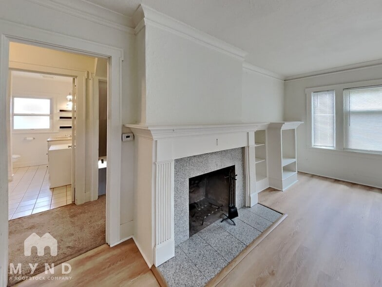 Building Photo - 1311 N Alder St