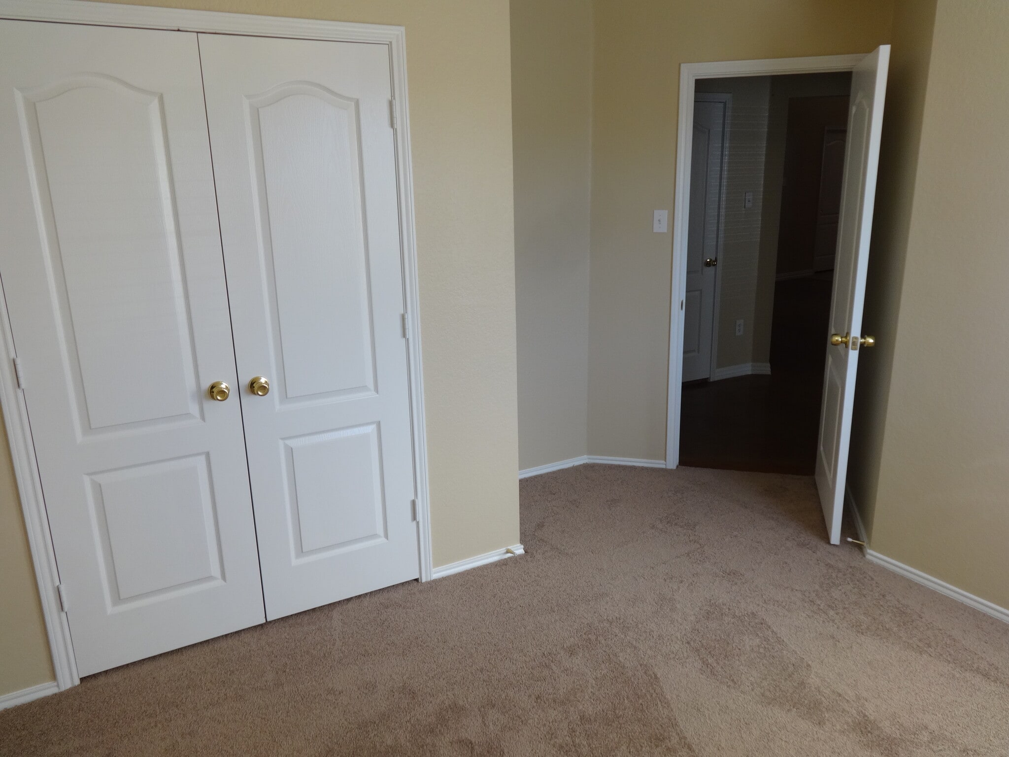 Building Photo - 1205 Rio Bravo Dr