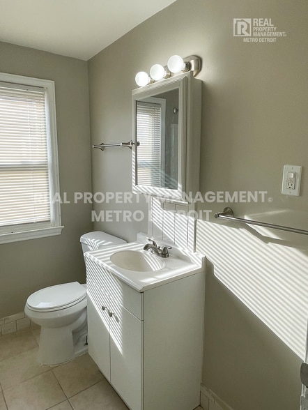 Building Photo - 16210 Ferguson St