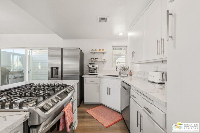 Building Photo - 37830 Cathedral Canyon Dr