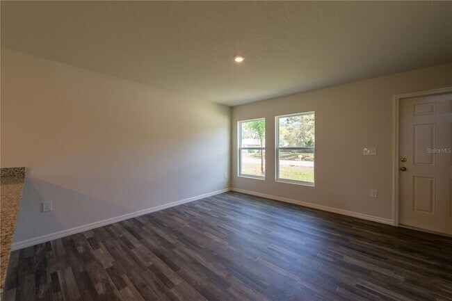 Building Photo - 3427 Hartley Rd