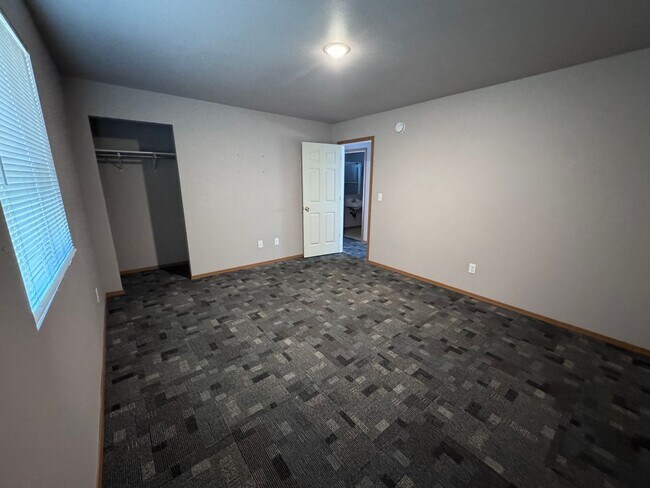 Building Photo - 302 E. "P" St