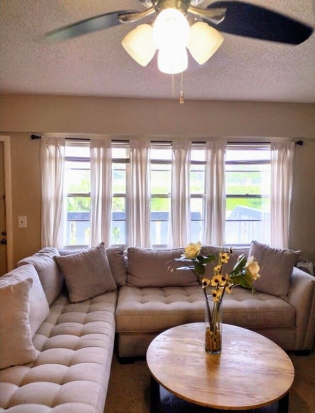 Building Photo - 209 Suffolk F