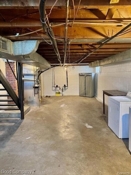 Building Photo - 319 S Pleasant St