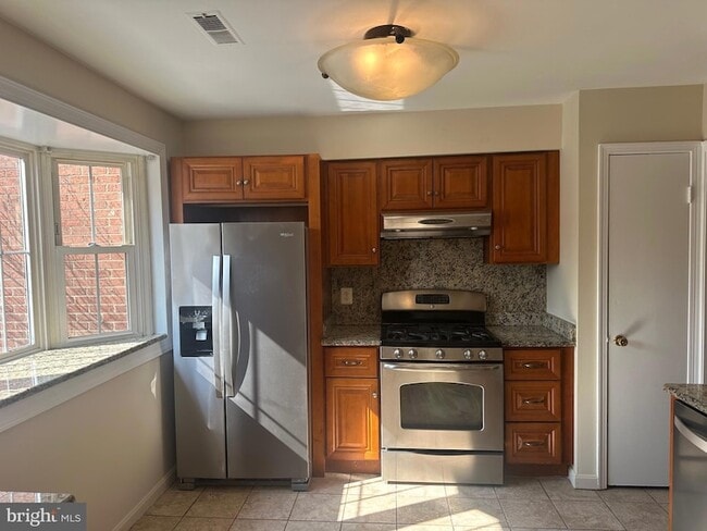 Building Photo - 8146 Larkin Ln