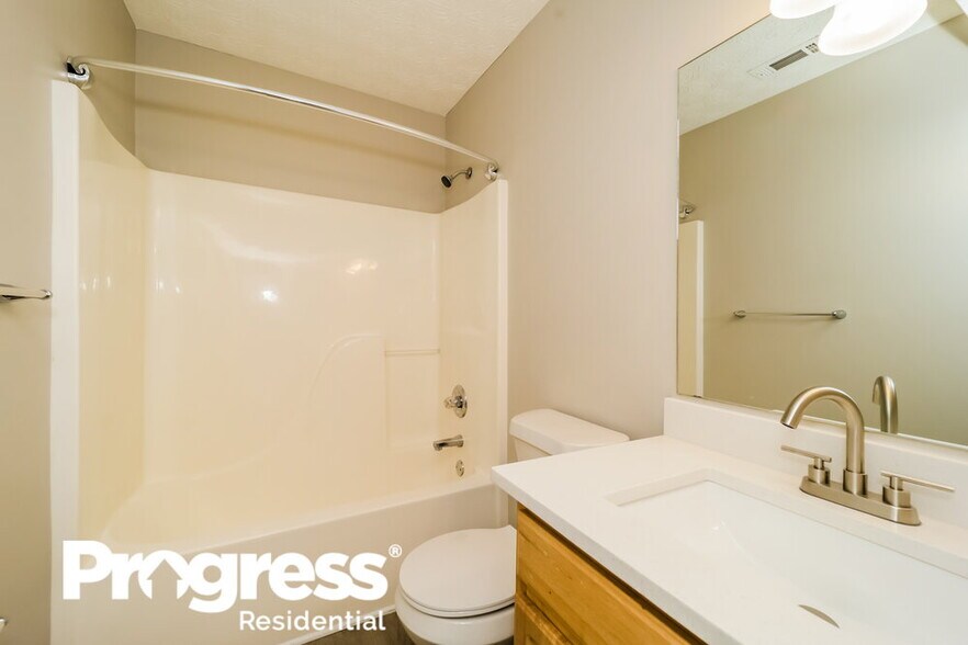 Building Photo - 2682 Owens Dr