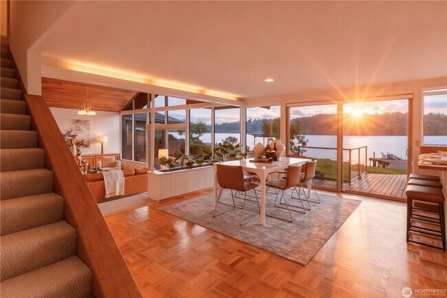 Building Photo - 4Bd/1.75Ba Seattle Home
