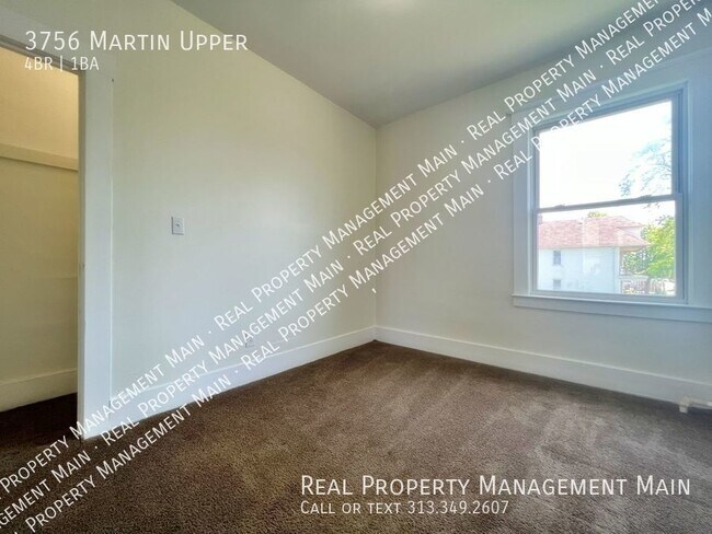 Building Photo - 3756 Martin St