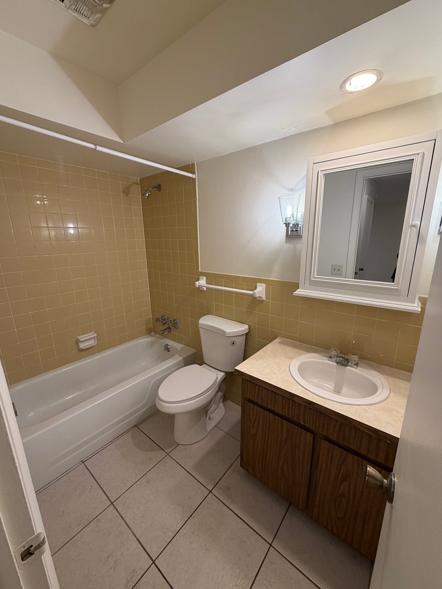 Building Photo - 516 Polaris Loop