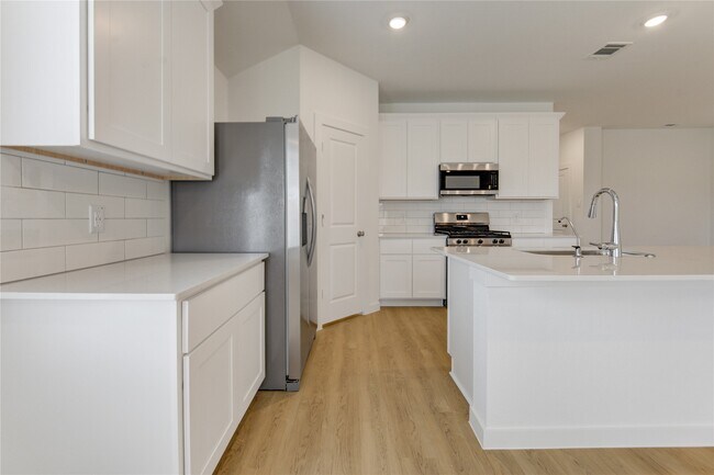 Building Photo - 9047 Rose Water Trl