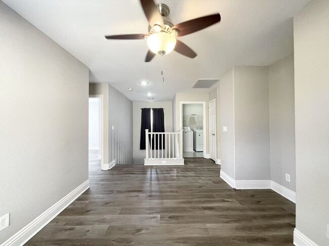 Building Photo - Nice two-story home with 4 bedrooms