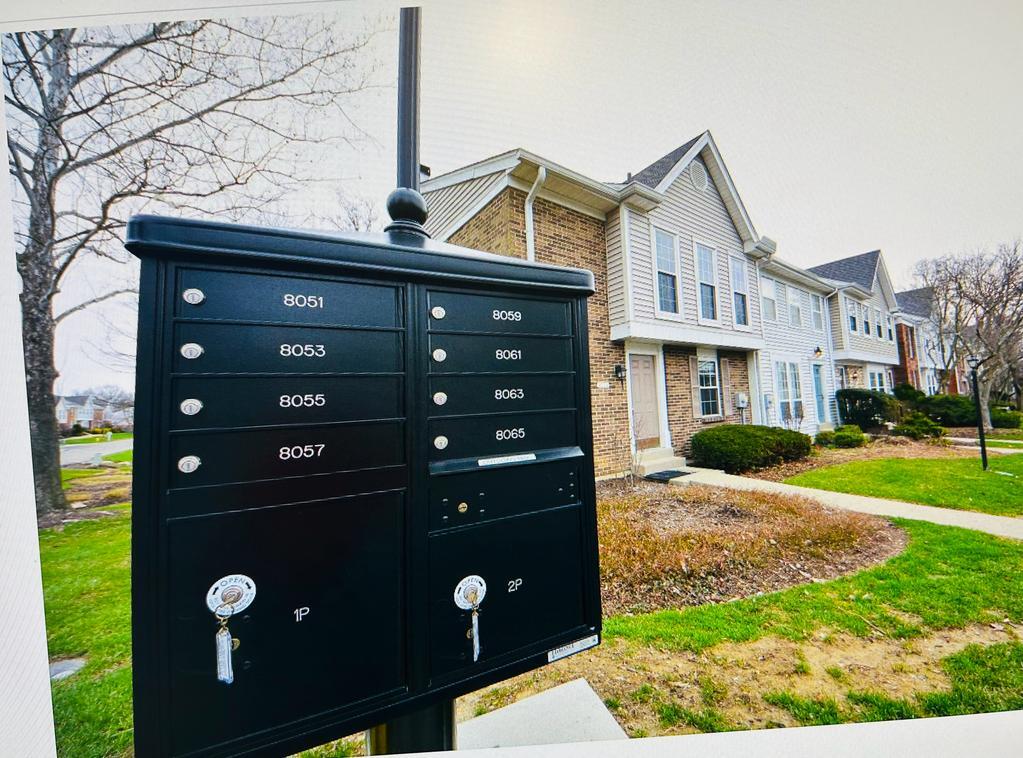 Building Photo - 8051 Hetz Dr