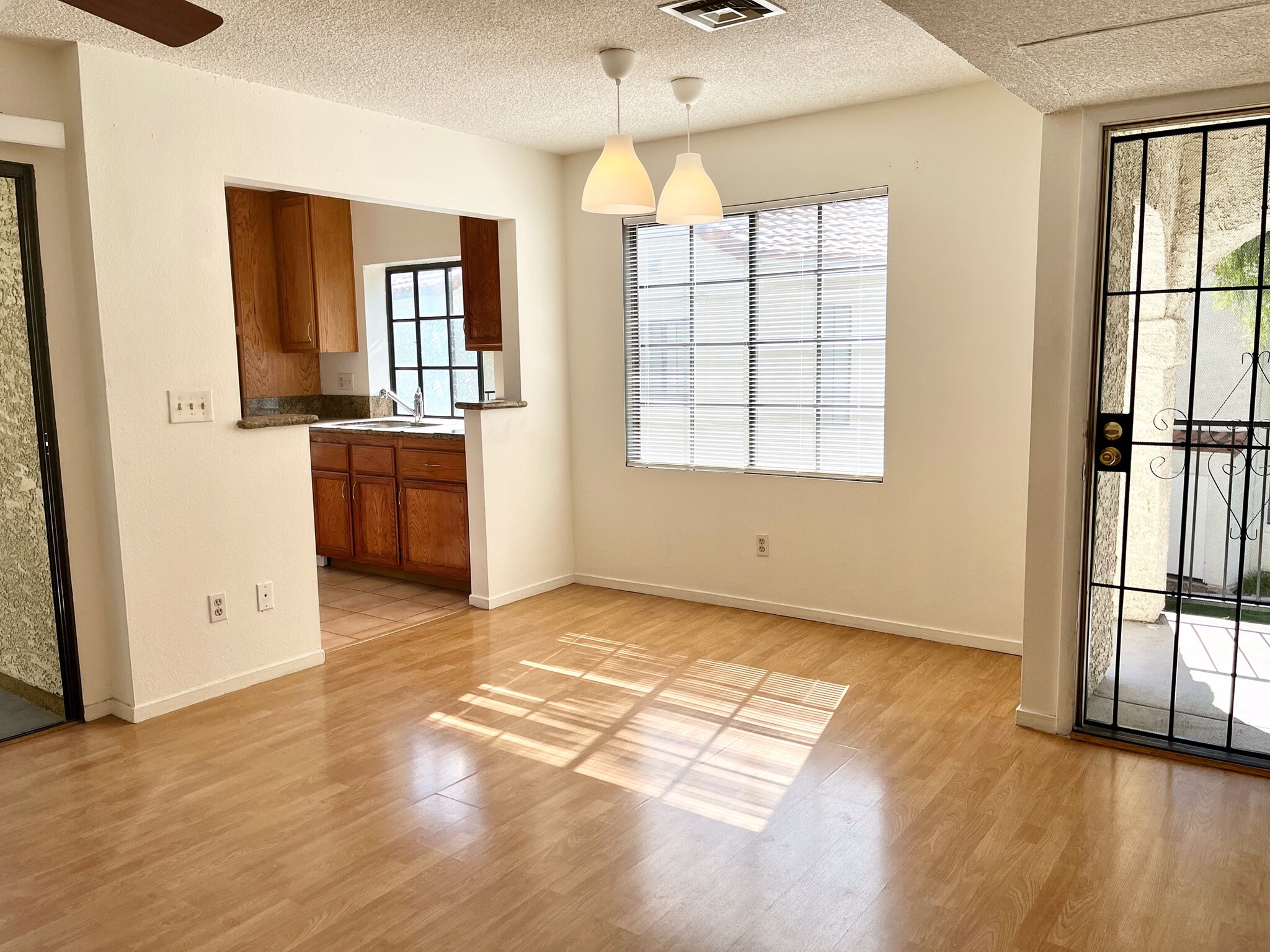 Building Photo - 4747 Nara Vista Way