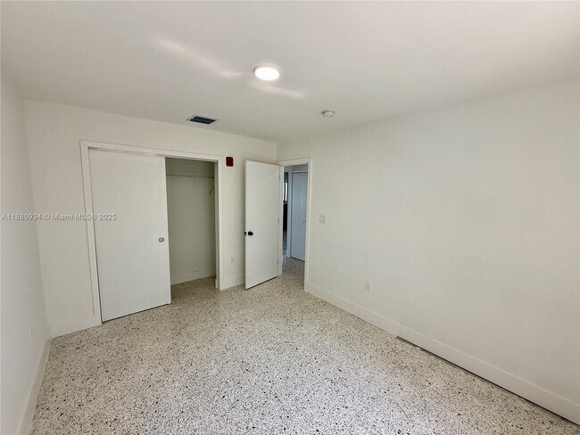 Building Photo - 180 NE 57th St