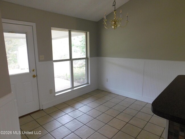 Building Photo - 5539 Bradley Dr