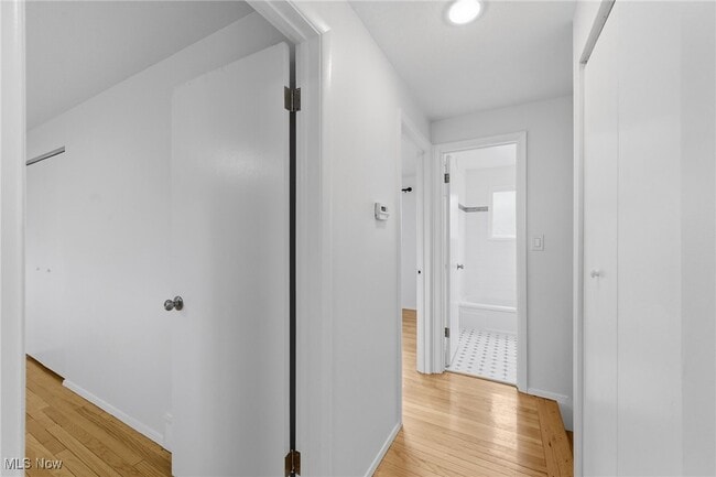 Building Photo - 6677 Crenshaw Dr