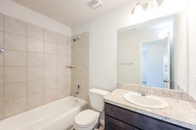 Building Photo - 3639 Somers Crest
