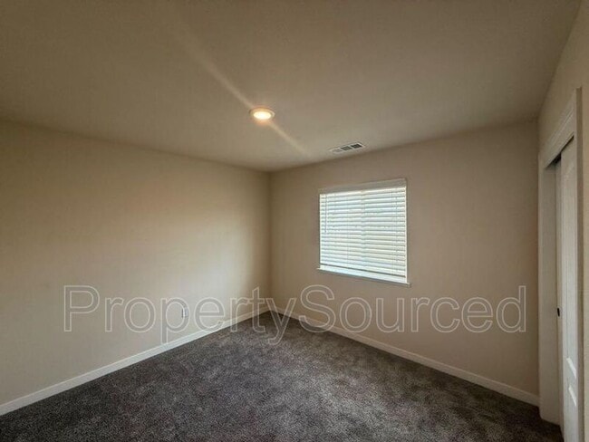 Building Photo - 936 W Alameda St