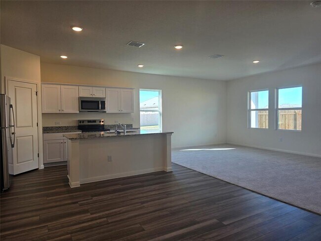 Building Photo - 509 McFadin Wy