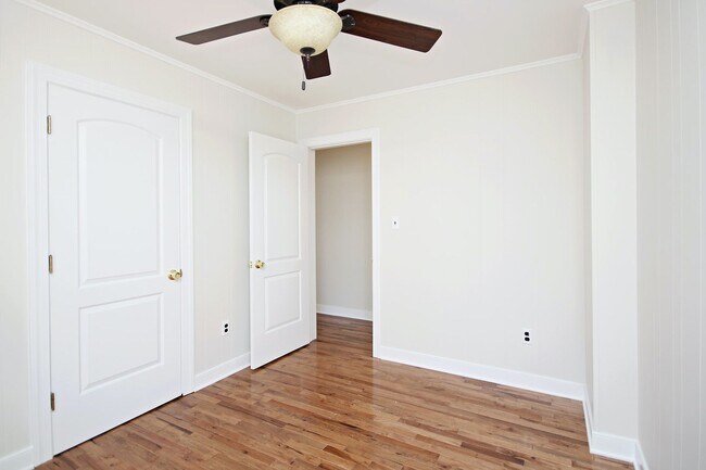 Building Photo - Updated Small Pet-Friendly Crozet Home