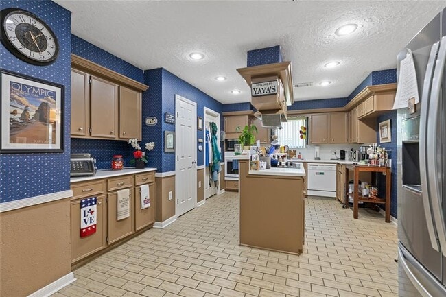 Building Photo - 14311 Sugar Mill Cir