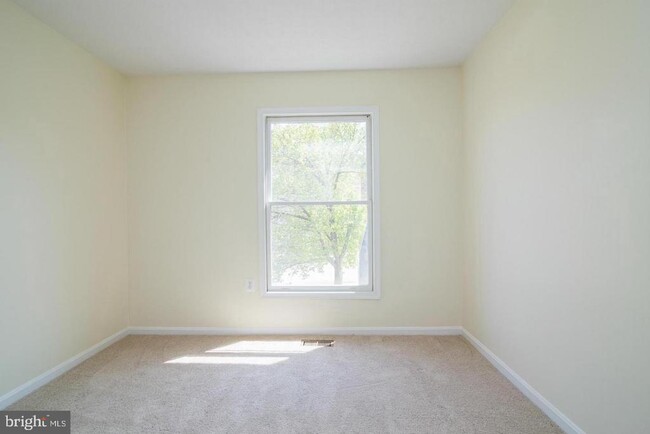 Building Photo - 14510 Mayfair Dr