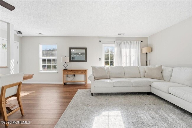 Building Photo - 26 Dover Ct