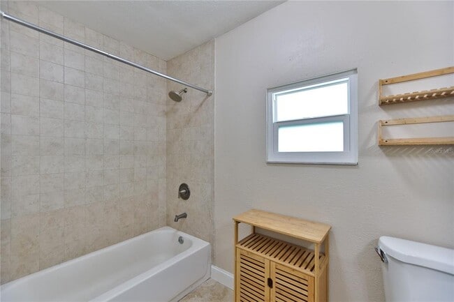 Building Photo - 453 41st Ave S