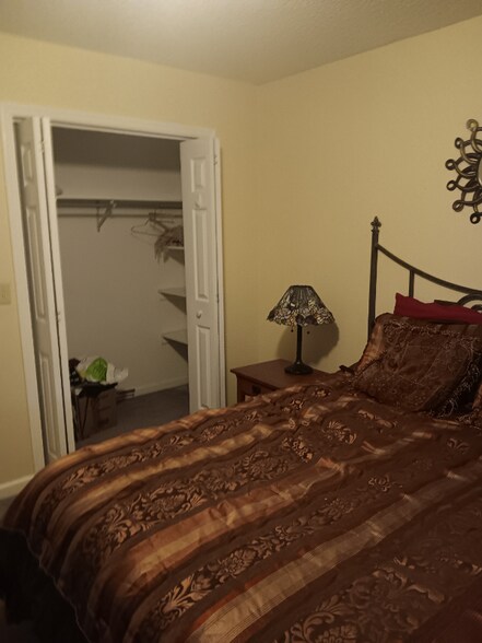 Building Photo - 5824 Pine Lake Dr