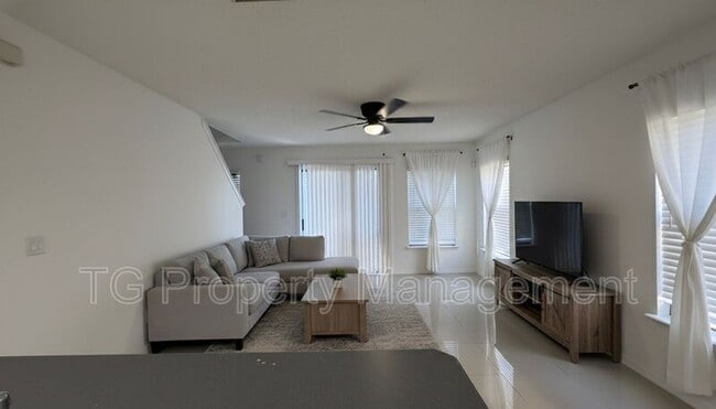 Building Photo - 10672 Academy Park Dr