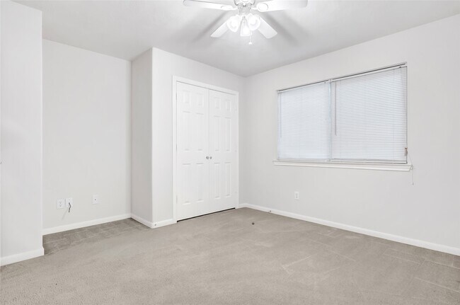 Building Photo - 10231 West Palm Lake Drive